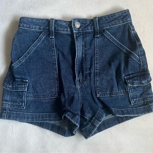 Hollister Ultra High-Rise Mom Short 3"